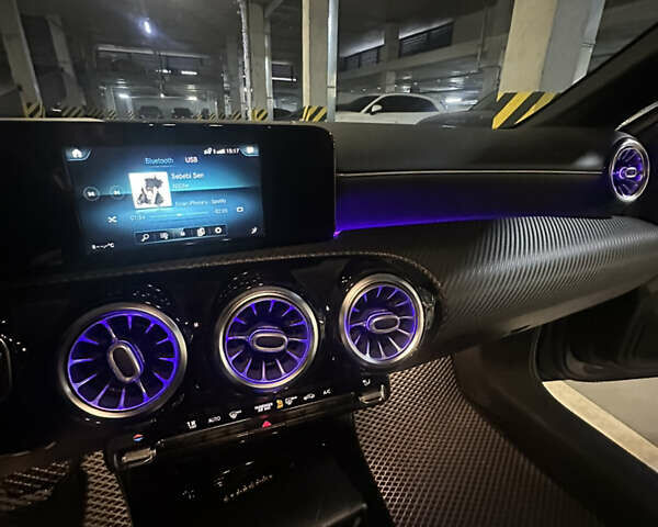 Черный Мерседес А класс, объемом двигателя 1.95 л и пробегом 110 тыс. км за 27500 $, фото 17 на Automoto.ua