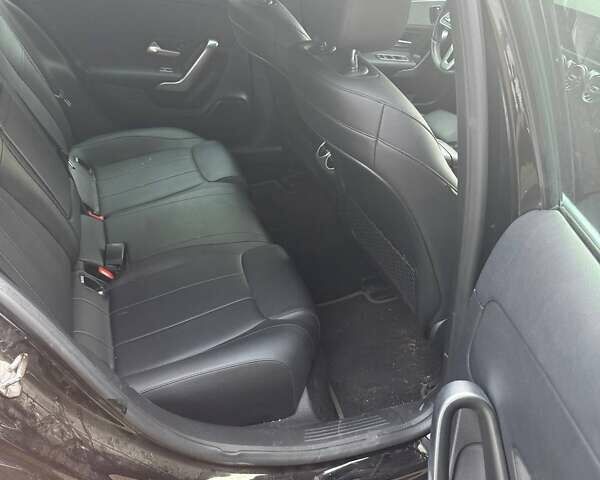 Черный Мерседес А класс, объемом двигателя 1.99 л и пробегом 70 тыс. км за 27000 $, фото 4 на Automoto.ua