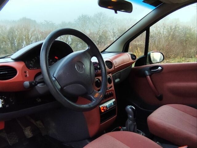 Черный Мерседес А класс, объемом двигателя 1.7 л и пробегом 197 тыс. км за 2200 $, фото 6 на Automoto.ua