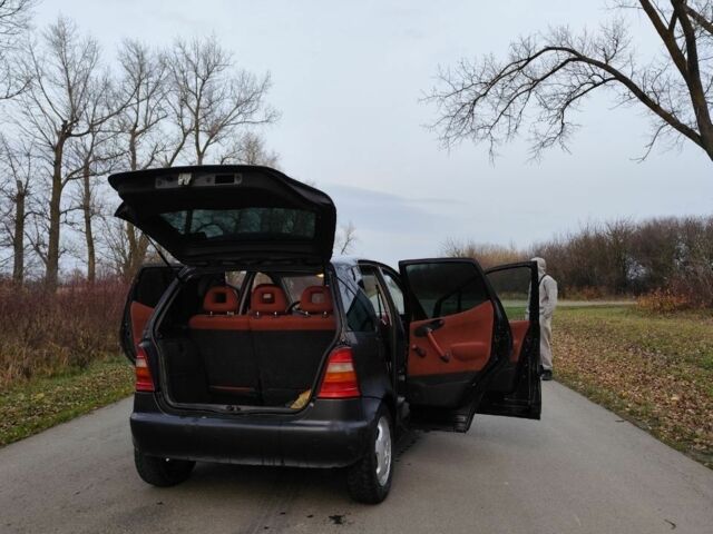 Черный Мерседес А класс, объемом двигателя 1.7 л и пробегом 197 тыс. км за 2200 $, фото 1 на Automoto.ua