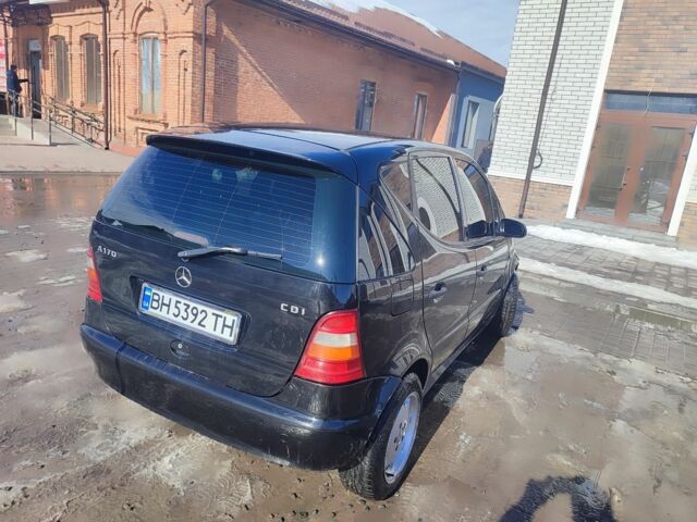 Черный Мерседес А класс, объемом двигателя 1.7 л и пробегом 235 тыс. км за 3500 $, фото 2 на Automoto.ua