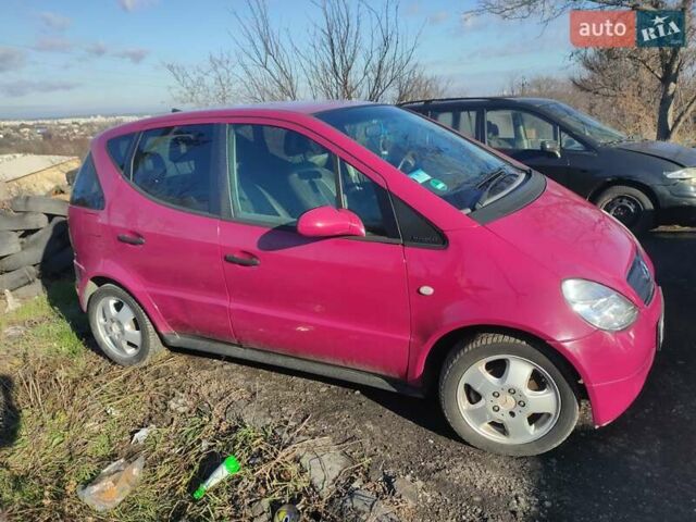 Фиолетовый Мерседес А класс, объемом двигателя 1.6 л и пробегом 175 тыс. км за 3000 $, фото 1 на Automoto.ua