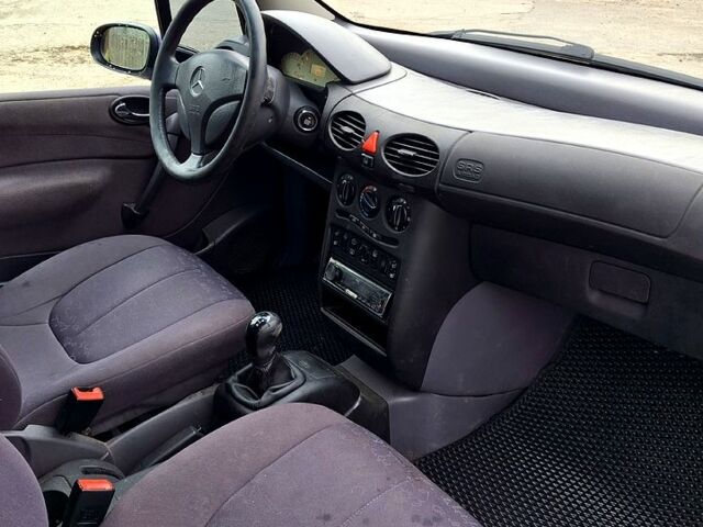 Фиолетовый Мерседес А класс, объемом двигателя 1.9 л и пробегом 316 тыс. км за 2400 $, фото 8 на Automoto.ua