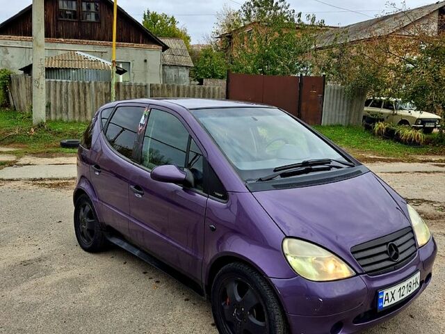 Фиолетовый Мерседес А класс, объемом двигателя 1.9 л и пробегом 316 тыс. км за 2400 $, фото 4 на Automoto.ua