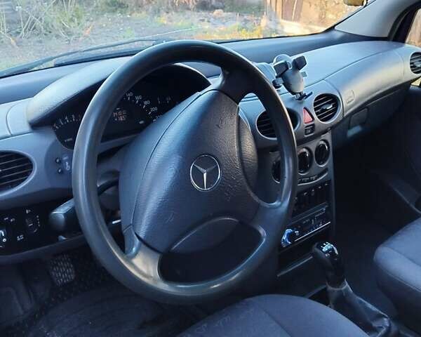 Мерседес А класс 1999 в Горохов на Automoto.ua Фиолетовый Мерседес А класс, объемом двигателя 1.6 л и пробегом 340 тыс. км за 2400 $, фото 10 на Automoto.ua