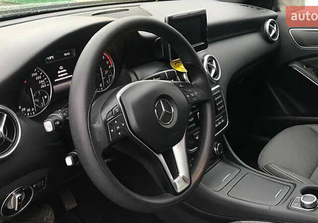 Фиолетовый Мерседес А класс, объемом двигателя 1.46 л и пробегом 180 тыс. км за 13000 $, фото 3 на Automoto.ua