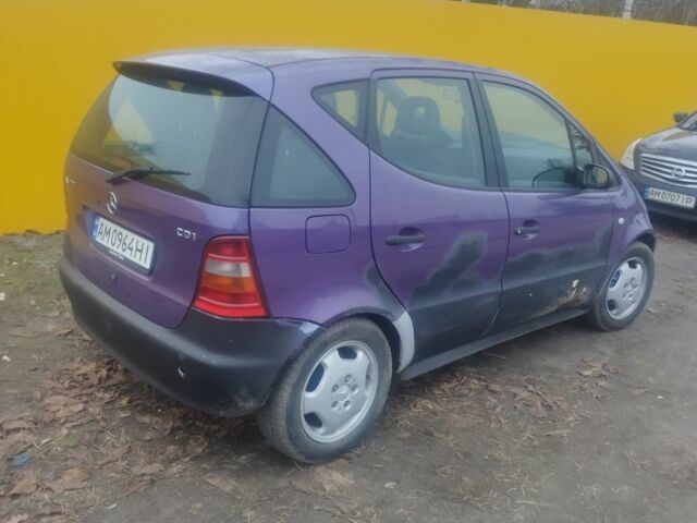 Фиолетовый Мерседес А класс, объемом двигателя 1.7 л и пробегом 150 тыс. км за 3500 $, фото 3 на Automoto.ua