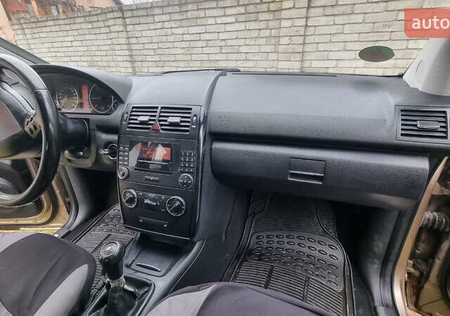 Коричневий Мерседес А клас, об'ємом двигуна 1.99 л та пробігом 317 тис. км за 2900 $, фото 6 на Automoto.ua