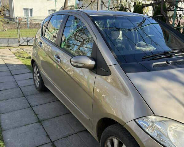 Мерседес А класс 2006 в Львове на Automoto.ua Коричневый Мерседес А класс, объемом двигателя 1.7 л и пробегом 240 тыс. км за 4800 $, фото 1 на Automoto.ua