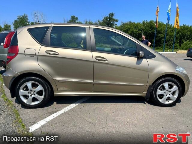 Коричневый Мерседес А класс, объемом двигателя 2 л и пробегом 256 тыс. км за 5900 $, фото 3 на Automoto.ua