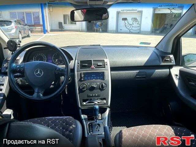 Коричневый Мерседес А класс, объемом двигателя 2 л и пробегом 256 тыс. км за 5900 $, фото 5 на Automoto.ua