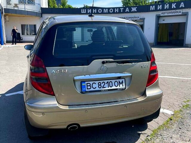 Коричневый Мерседес А класс, объемом двигателя 2 л и пробегом 256 тыс. км за 5900 $, фото 2 на Automoto.ua