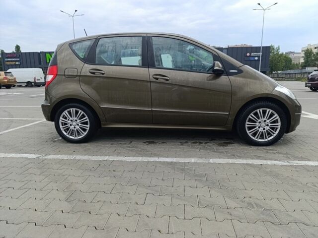 Коричневый Мерседес А класс, объемом двигателя 1.5 л и пробегом 198 тыс. км за 6350 $, фото 3 на Automoto.ua