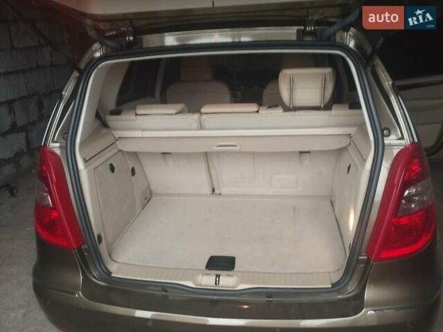 Коричневый Мерседес А класс, объемом двигателя 1.7 л и пробегом 48 тыс. км за 8100 $, фото 2 на Automoto.ua