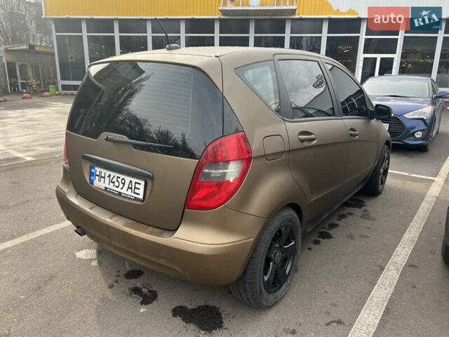 Коричневый Мерседес А класс, объемом двигателя 1.5 л и пробегом 200 тыс. км за 4200 $, фото 4 на Automoto.ua