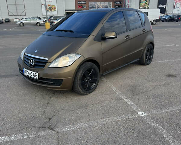 Коричневый Мерседес А класс, объемом двигателя 1.5 л и пробегом 180 тыс. км за 5000 $, фото 5 на Automoto.ua