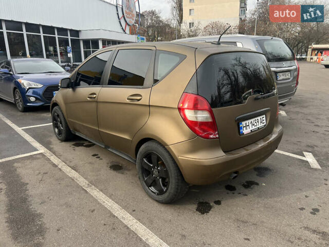 Коричневый Мерседес А класс, объемом двигателя 1.5 л и пробегом 200 тыс. км за 4200 $, фото 3 на Automoto.ua