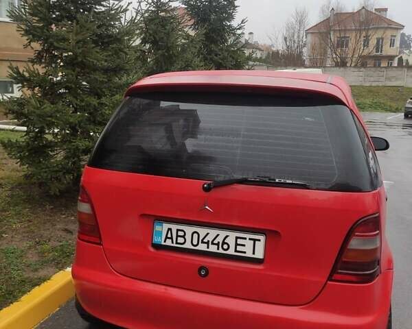 Красный Мерседес А класс, объемом двигателя 1.4 л и пробегом 280 тыс. км за 2600 $, фото 3 на Automoto.ua