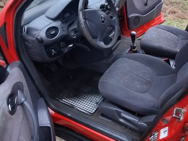 Червоний Мерседес А клас, об'ємом двигуна 0 л та пробігом 300 тис. км за 1000 $, фото 1 на Automoto.ua