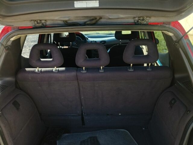 Красный Мерседес А класс, объемом двигателя 0 л и пробегом 220 тыс. км за 2800 $, фото 2 на Automoto.ua