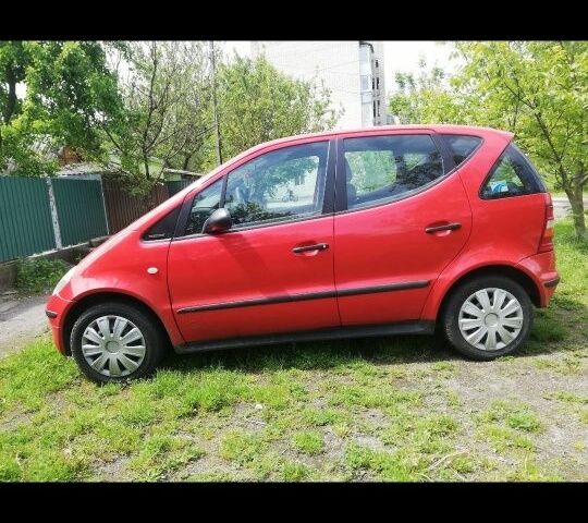 Мерседес А класс 1999 в Гниване на Automoto.ua Красный Мерседес А класс, объемом двигателя 0 л и пробегом 145 тыс. км за 3000 $, фото 2 на Automoto.ua