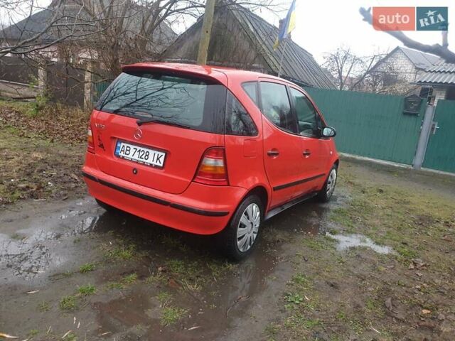 Красный Мерседес А класс, объемом двигателя 1.4 л и пробегом 148 тыс. км за 3500 $, фото 4 на Automoto.ua