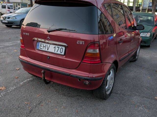 Червоний Мерседес А клас, об'ємом двигуна 0 л та пробігом 300 тис. км за 955 $, фото 3 на Automoto.ua