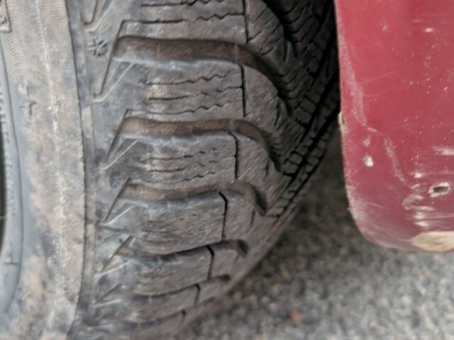 Червоний Мерседес А клас, об'ємом двигуна 0 л та пробігом 300 тис. км за 955 $, фото 6 на Automoto.ua