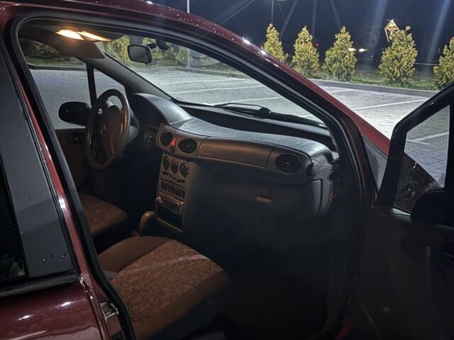 Червоний Мерседес А клас, об'ємом двигуна 1.6 л та пробігом 340 тис. км за 3100 $, фото 3 на Automoto.ua