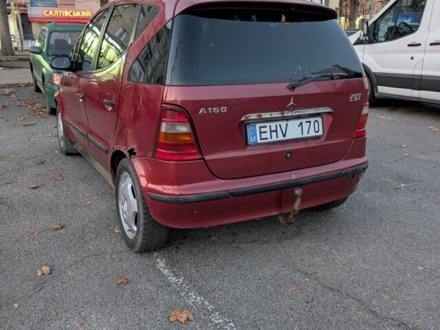 Червоний Мерседес А клас, об'ємом двигуна 0 л та пробігом 300 тис. км за 955 $, фото 2 на Automoto.ua