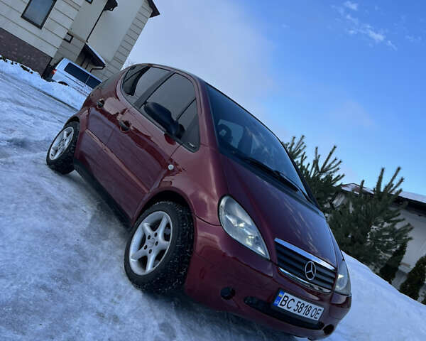 Красный Мерседес А класс, объемом двигателя 1.6 л и пробегом 248 тыс. км за 4300 $, фото 1 на Automoto.ua