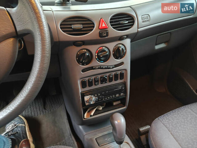 Червоний Мерседес А клас, об'ємом двигуна 1.4 л та пробігом 176 тис. км за 3500 $, фото 6 на Automoto.ua