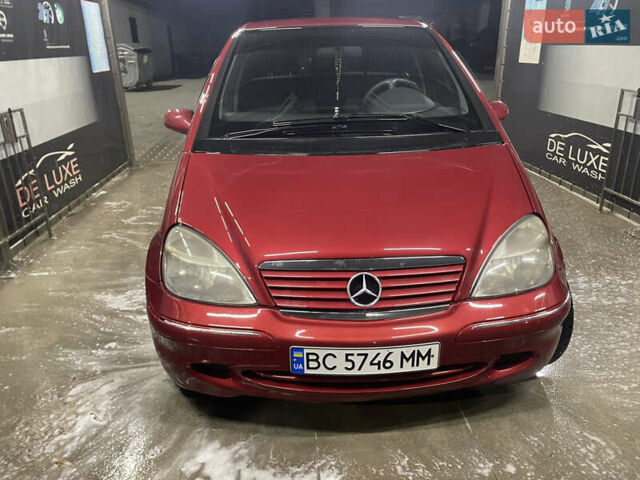 Красный Мерседес А класс, объемом двигателя 1.69 л и пробегом 290 тыс. км за 4200 $, фото 1 на Automoto.ua
