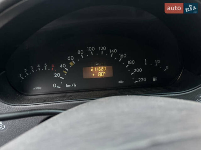 Красный Мерседес А класс, объемом двигателя 2 л и пробегом 211 тыс. км за 2200 $, фото 8 на Automoto.ua