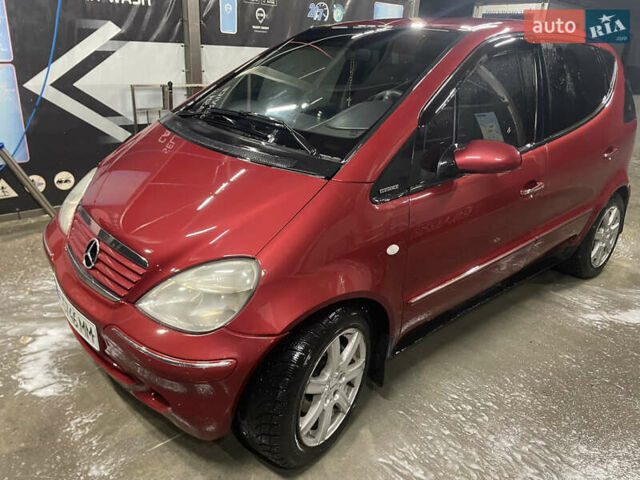 Красный Мерседес А класс, объемом двигателя 1.69 л и пробегом 290 тыс. км за 4200 $, фото 2 на Automoto.ua