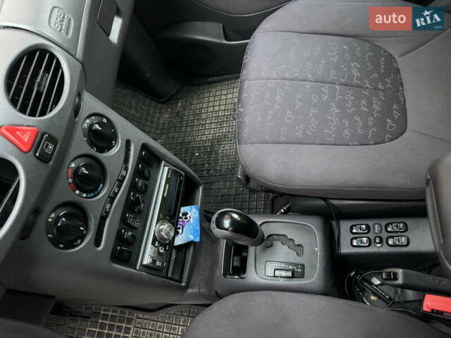 Красный Мерседес А класс, объемом двигателя 2 л и пробегом 211 тыс. км за 2200 $, фото 9 на Automoto.ua