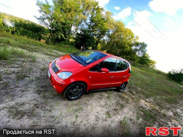 Мерседес А класс 2002 в Богодухове на Automoto.ua Красный Мерседес А класс, объемом двигателя 1.9 л и пробегом 0 тыс. км за 3000 $, фото 5 на Automoto.ua