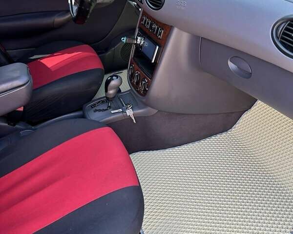 Мерседес А класс 2002 в Хмельницком на Automoto.ua Красный Мерседес А класс, объемом двигателя 1.9 л и пробегом 188 тыс. км за 5200 $, фото 5 на Automoto.ua