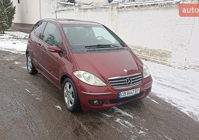 Красный Мерседес А класс, объемом двигателя 1.7 л и пробегом 252 тыс. км за 3000 $, фото 6 на Automoto.ua