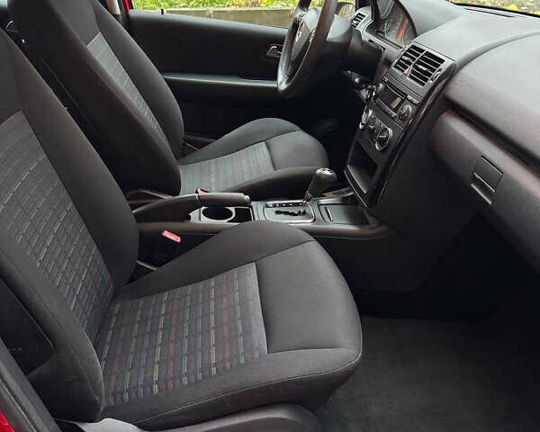 Червоний Мерседес А клас, об'ємом двигуна 1.5 л та пробігом 200 тис. км за 4950 $, фото 4 на Automoto.ua