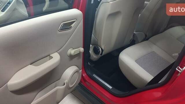 Мерседес А класс 2007 в Киеве на Automoto.ua Красный Мерседес А класс, объемом двигателя 1.66 л и пробегом 117 тыс. км за 5300 $, фото 18 на Automoto.ua