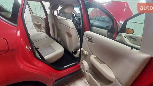 Мерседес А класс 2007 в Киеве на Automoto.ua Красный Мерседес А класс, объемом двигателя 1.66 л и пробегом 117 тыс. км за 5300 $, фото 3 на Automoto.ua
