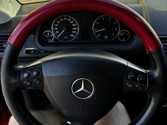 Красный Мерседес А класс, объемом двигателя 1.5 л и пробегом 162 тыс. км за 4000 $, фото 13 на Automoto.ua