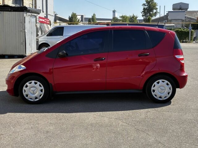 Красный Мерседес А класс, объемом двигателя 1.5 л и пробегом 162 тыс. км за 4000 $, фото 1 на Automoto.ua