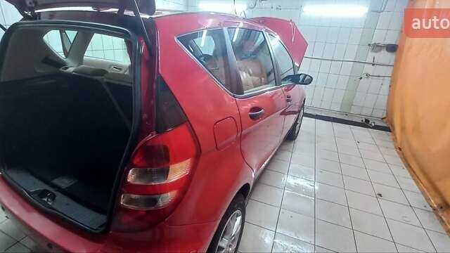 Мерседес А класс 2007 в Киеве на Automoto.ua Красный Мерседес А класс, объемом двигателя 1.66 л и пробегом 117 тыс. км за 5300 $, фото 20 на Automoto.ua