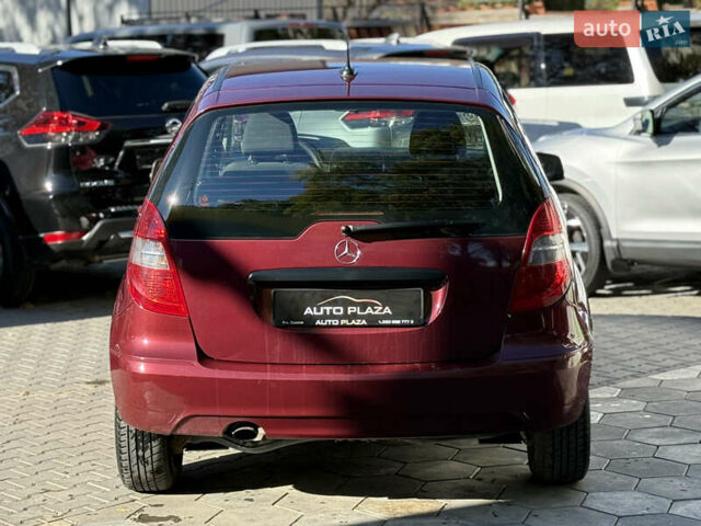Мерседес А клас 2009 у Одесі на Automoto.ua Червоний Мерседес А клас, об'ємом двигуна 1.99 л та пробігом 300 тис. км за 5500 $, фото 24 на Automoto.ua
