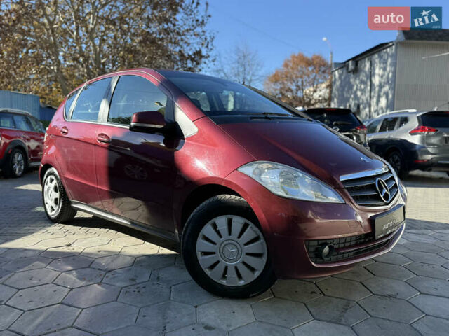 Мерседес А клас 2009 у Одесі на Automoto.ua Червоний Мерседес А клас, об'ємом двигуна 1.99 л та пробігом 300 тис. км за 5500 $, фото 11 на Automoto.ua
