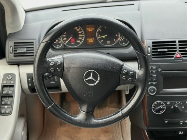 Червоний Мерседес А клас, об'ємом двигуна 1.5 л та пробігом 209 тис. км за 6250 $, фото 18 на Automoto.ua