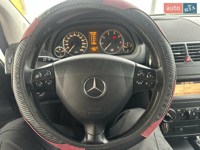 Червоний Мерседес А клас, об'ємом двигуна 1.7 л та пробігом 203 тис. км за 7700 $, фото 24 на Automoto.ua