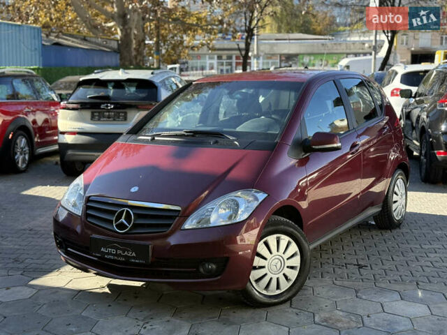 Мерседес А клас 2009 у Одесі на Automoto.ua Червоний Мерседес А клас, об'ємом двигуна 1.99 л та пробігом 300 тис. км за 5500 $, фото 5 на Automoto.ua